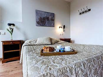 Logis Regina Hotel